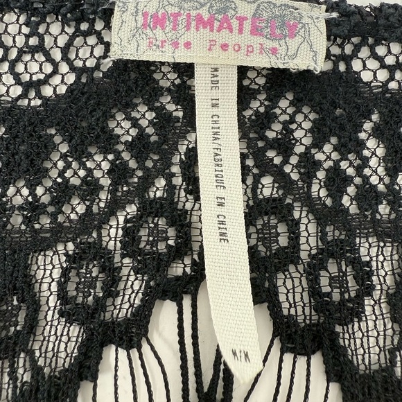 Free People Intimately Black Peekaboo Eyelash Lace Hi-Low Bodycon Lace Dress M - Picture 13 of 16